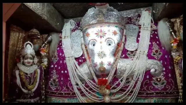 इश्किया गणेश मंदिर: यहां बप्पा प्रेमियों के प्रेम की नैया लगाते है पार, लव मैरिज की पूरी होती है मुराद