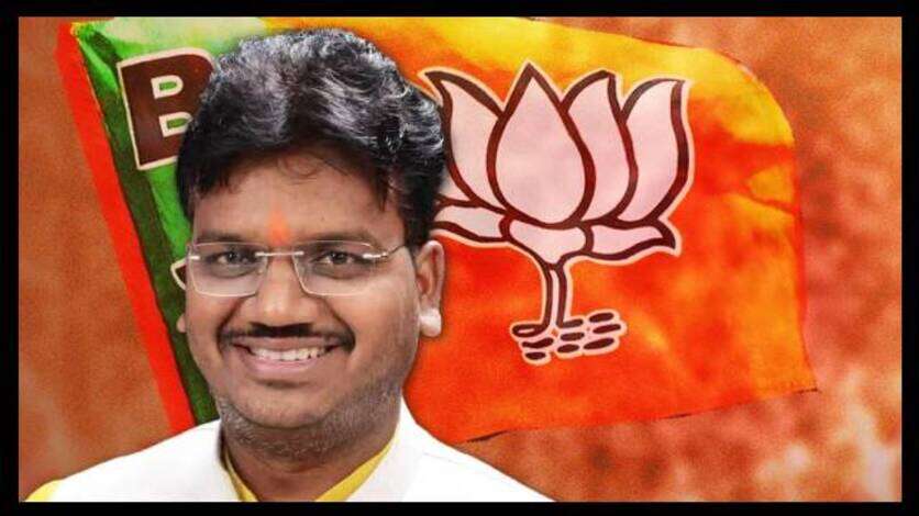 Milkipur By Election : BJP प्रत्याशी चंद्रभानु पासवान ने आखिरी दिन दाखिल किया नामांकन, कहा- लाखों वोटों से...