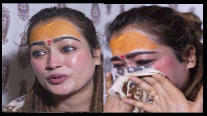 शर्म आनी चाहिए...मॉडल हर्षा रिछारिया ने आंसुओं के साथ छोड़ा महाकुंभ, इन्हें ठहराया जिम्मेदार