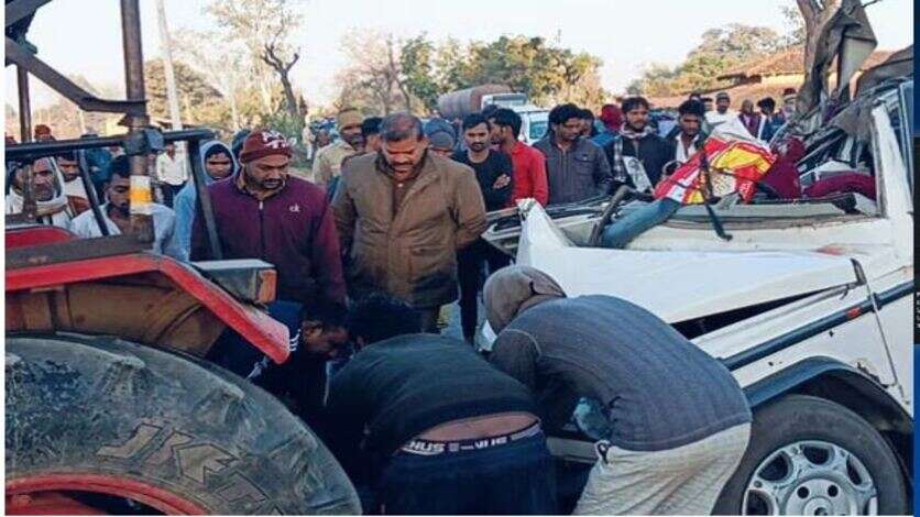 सोनभद्र में दर्दनाक सड़क हादसा : महाकुंभ से लौट रही बोलेरो की ट्रेलर से जोरदार टक्कर, चार श्रद्धालुओं की मौत, 7 गंभीर रूप से घायल