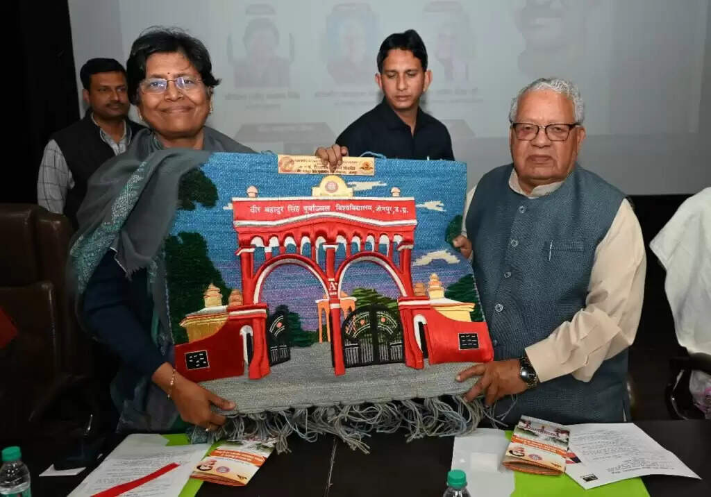 VBSPU : सबको जोड़कर चलेंगे, तभी श्रेष्ठ बनेंगे- पूर्व राज्यपाल कलराज मिश्र