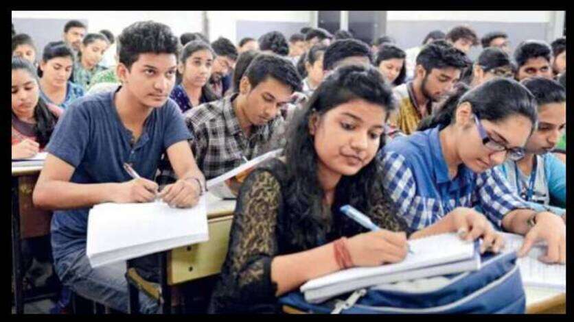 सामूहिक नकल के आरोप में परीक्षा केंद्र रद्द, नया एग्जाम सेंटर निर्धारित