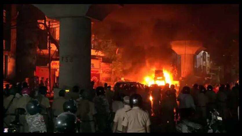 Nagpur Violence : साजिश या अफवाह...नागपुर में क्यों भड़की हिंसा? कैसे देखते ही देखते जल उठा शहर