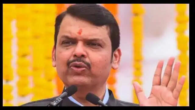 Devendra Fadnavis आज लेंगे शपथ, जानें नागपुर के युवा पार्षद से लेकर तीसरी बार महाराष्ट्र के मुख्यमंत्री बनने तक का सफर