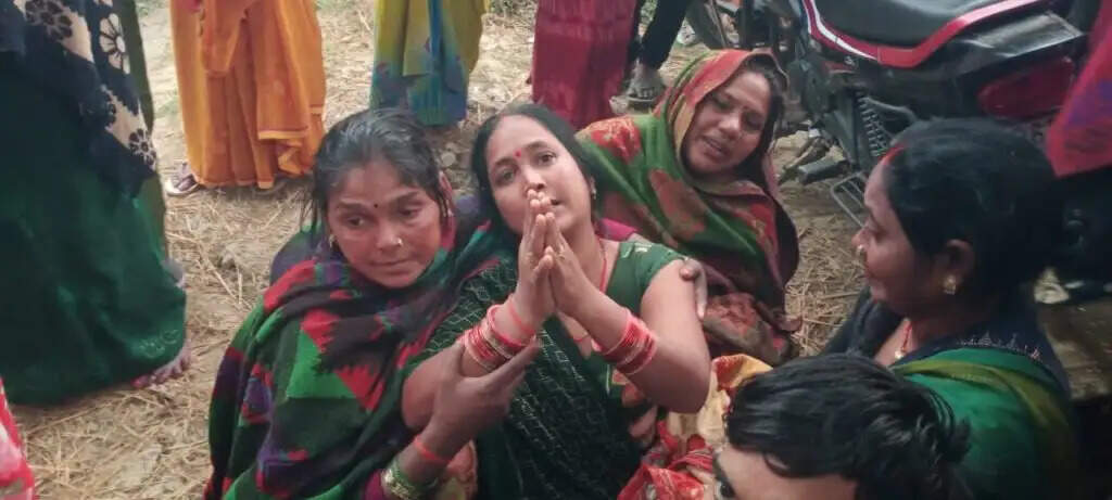 संदिग्ध परिस्थितियों में 16 वर्षीय किशोर का शव फंदे से लटका मिला, मां ने जताई हत्या की आशंका