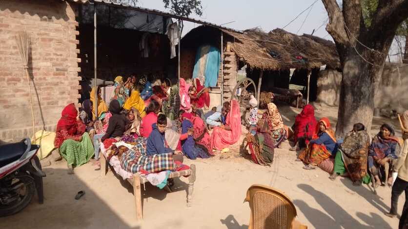 जौनपुर-रायबरेली हाईवे पर अज्ञात वाहन के टक्कर से बाइक सवार राजमिस्त्री की मौत, चालक फरार