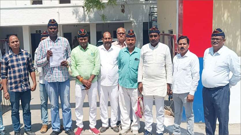 जूते से मारूंगा, जेल भेज दूंगा...पूर्व सैनिक का पुलिस ने किया अपमान, घर में घुसकर दी गालियां और धमकी