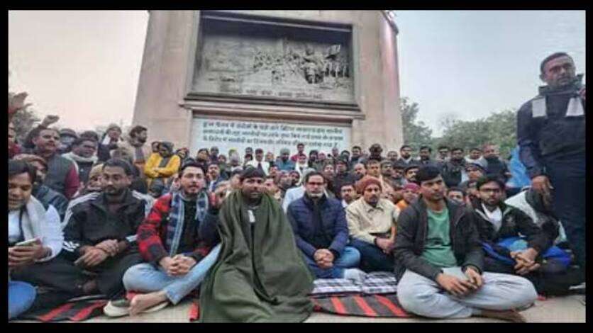 प्रशांत किशोर ने शुरू किया आमरण अनशन, BPSC Exam रद्द करने की मांग पर अड़े