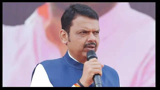 Devendra Fadnavis आज लेंगे शपथ, जानें नागपुर के युवा पार्षद से लेकर तीसरी बार महाराष्ट्र के मुख्यमंत्री बनने तक का सफर