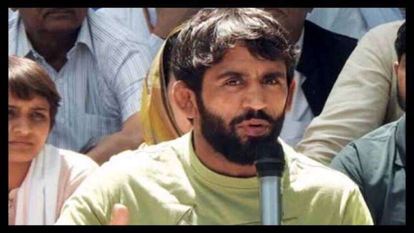 Farmer Protest: शंभू बॉर्डर पर किसानों और पुलिस के बीच झड़प, भड़के बजरंग पुनिया, कहा - जैसा पाकिस्तान बॉर्डर...