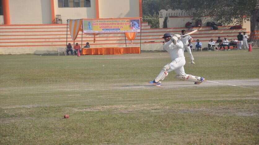 अन्तर महाविद्यालयीय क्रिकेट टूर्नामेंट : मो. हसन पी.जी. कॉलेज, जौनपुर और पांचूराम महाविद्यालय आरा ने दर्ज की शानदार जीत