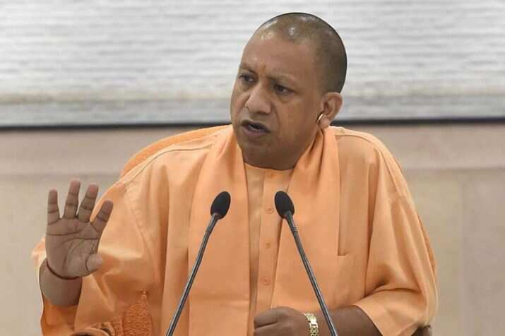Year Ender 2024 : ’दो लड़कों की जोड़ी' ने दिखाया कमाल, योगी ने 'बंटेंगे तो कटेंगे' से पलटा पासा, साल 2024 में UP की इन सियासी घटनाओं ने बटोरी सुर्खियां