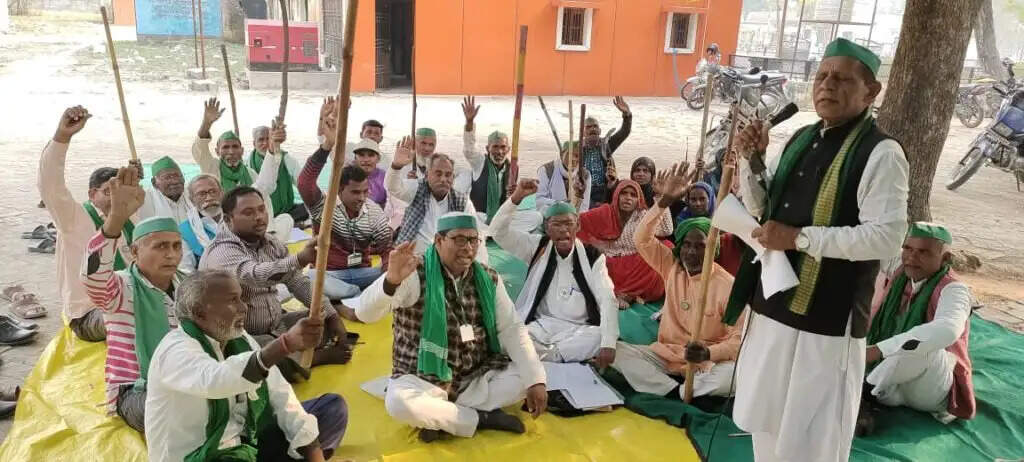 भाकियू ने किसानों की समस्याओं को लेकर किया जोरदार धरना प्रदर्शन