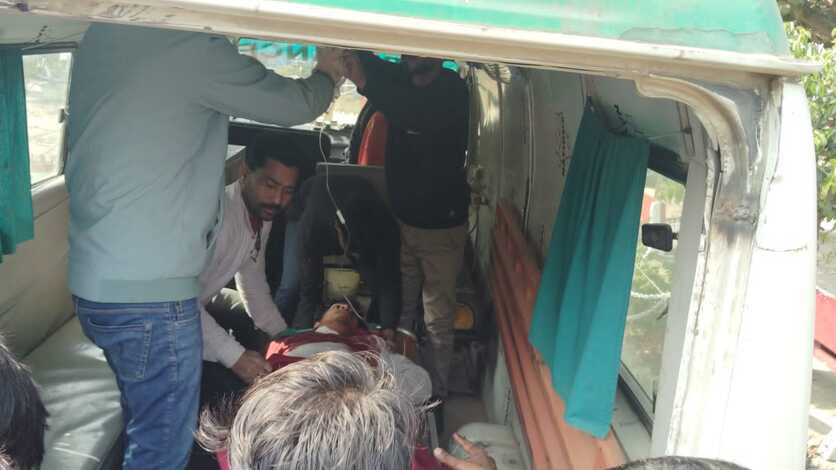 Jaunpur : इंटर कॉलेज के गेट पर 11वीं के छात्र को मारी गोली, एग्जाम देकर निकला था छात्र, हालत गंभीर