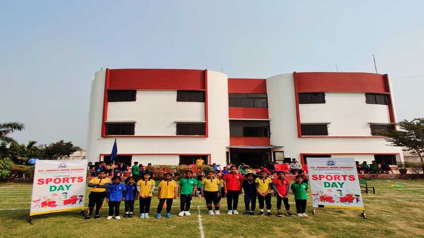 सेंट जॉन्स हाई स्कूल नियामताबाद में तीन दिवसीय वार्षिक खेलकूद प्रतियोगिता का समापन, प्रतिभागियों को किया गया पुरस्कृत