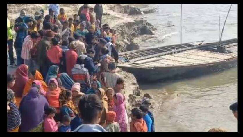 बड़ा हादसा : बिहार के कटिहार में 17 यात्रियों से भरी नाव गंगा नदी में पलटी, 3 शव बरामद, कई लापता