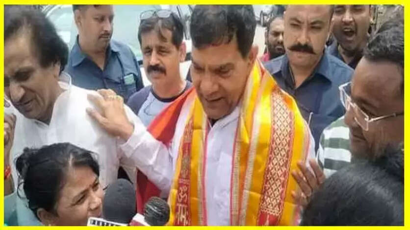 AK Sharma